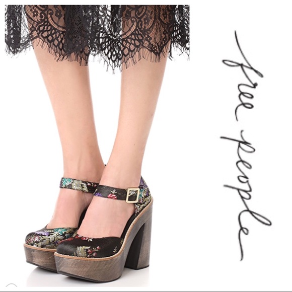 Free People Shoes - NEW IN BOX Free People Starlet Platforms Heels